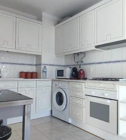 Quarteira Beach 公寓 *