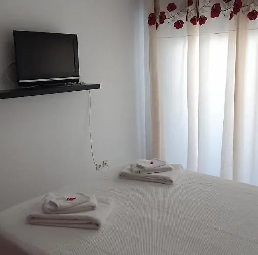 Quarteira Beach 奎特里拉