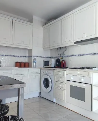 Quarteira Beach 公寓 *